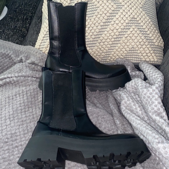 NWOT Asos Chunky Black Platform Mid-Thigh Combat Boots Size 7 - Picture 4 of 8